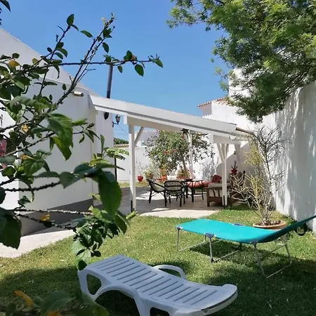 Holiday home Eva Recommends Canos De Meca